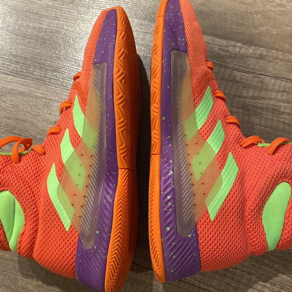 New without tags Adidas basketball shoes - Picture 5 of 8